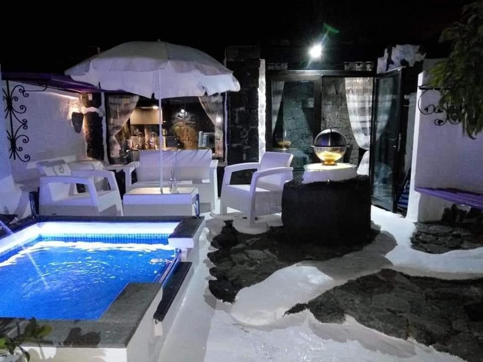 Aloelux Villa ! - Private Villa With Jacuzzi, Cinema ,Massage ,Wonderful View, Art Desing Villa Conil エクステリア 写真