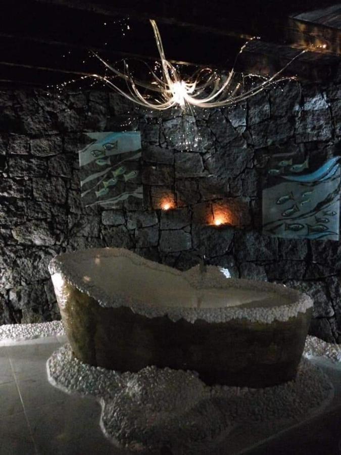 Aloelux Villa ! - Private Villa With Jacuzzi, Cinema ,Massage ,Wonderful View, Art Desing Villa Conil エクステリア 写真
