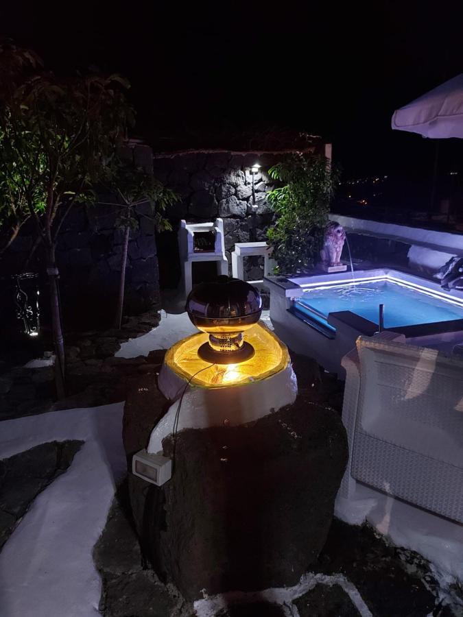 Aloelux Villa ! - Private Villa With Jacuzzi, Cinema ,Massage ,Wonderful View, Art Desing Villa Conil エクステリア 写真