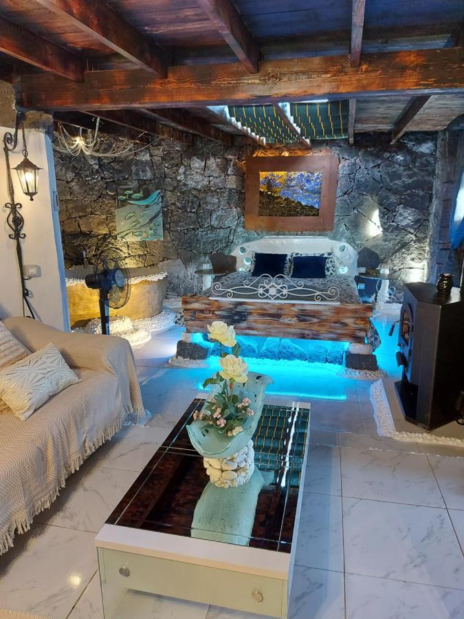 Aloelux Villa ! - Private Villa With Jacuzzi, Cinema ,Massage ,Wonderful View, Art Desing Villa Conil エクステリア 写真