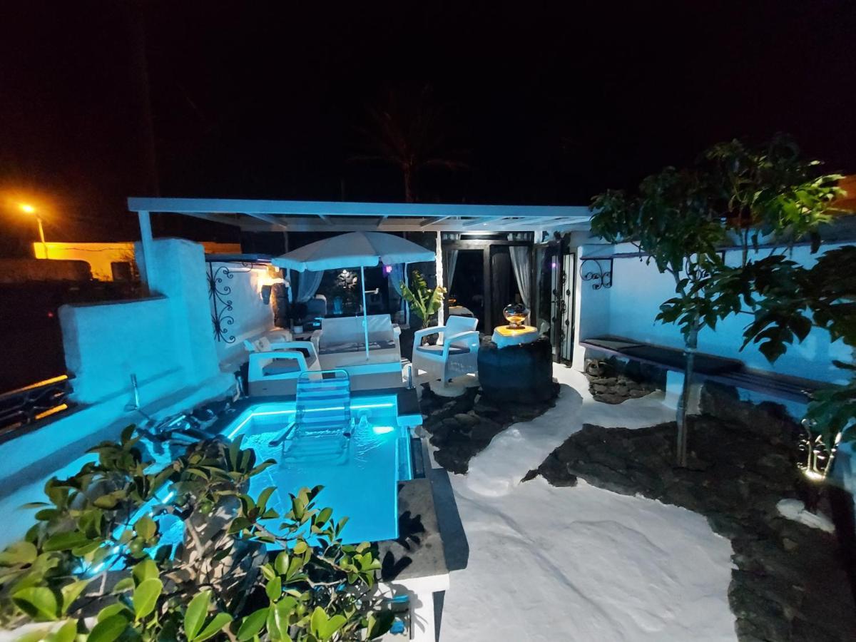 Aloelux Villa ! - Private Villa With Jacuzzi, Cinema ,Massage ,Wonderful View, Art Desing Villa Conil エクステリア 写真