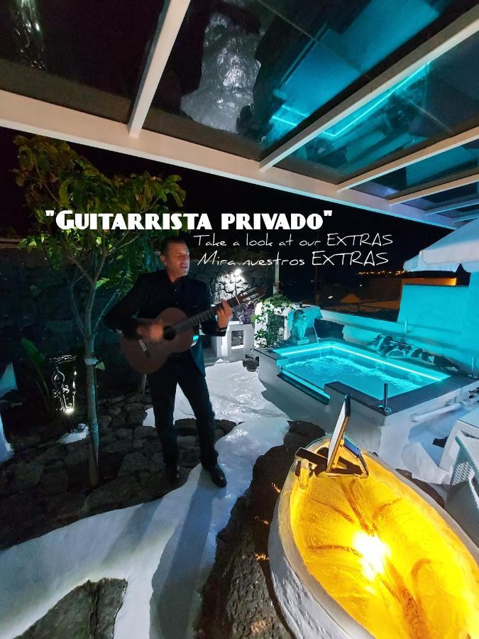 Aloelux Villa ! - Private Villa With Jacuzzi, Cinema ,Massage ,Wonderful View, Art Desing Villa Conil エクステリア 写真