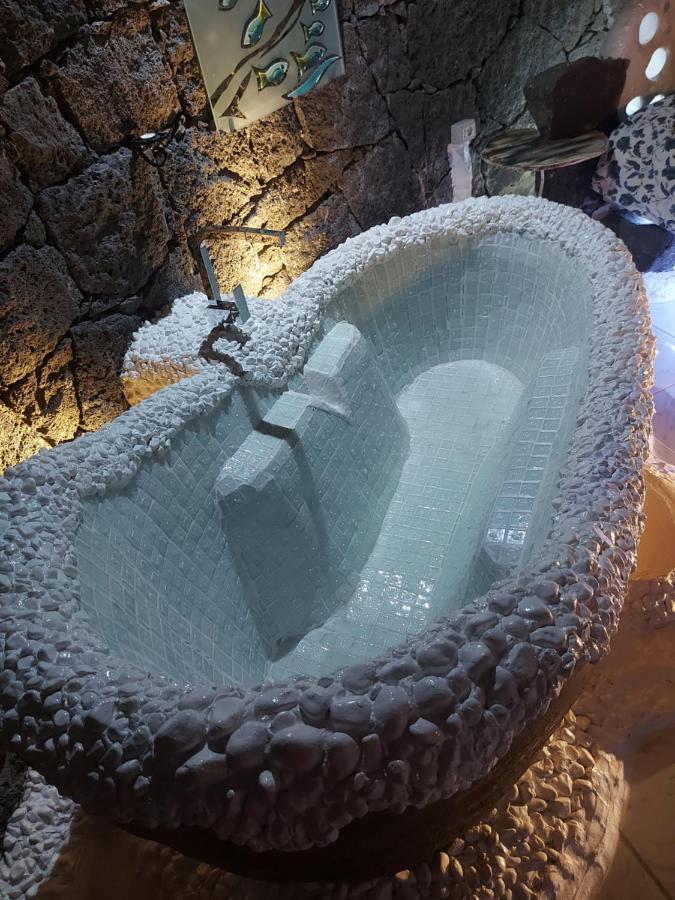 Aloelux Villa ! - Private Villa With Jacuzzi, Cinema ,Massage ,Wonderful View, Art Desing Villa Conil エクステリア 写真