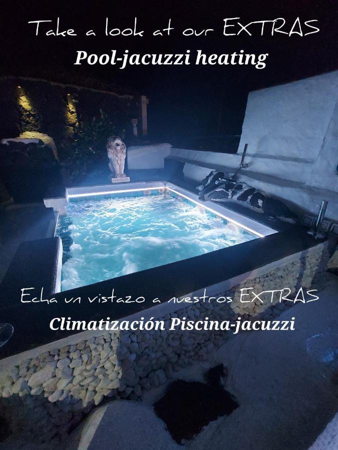 Aloelux Villa ! - Private Villa With Jacuzzi, Cinema ,Massage ,Wonderful View, Art Desing Villa Conil エクステリア 写真